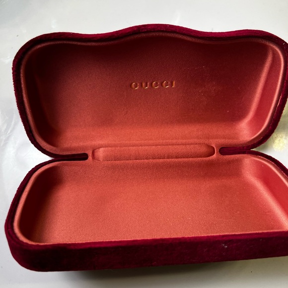 Gucci Burgundy Sunglasses Case and Gucci Slip Cover, Any Gender - Picture 4 of 10